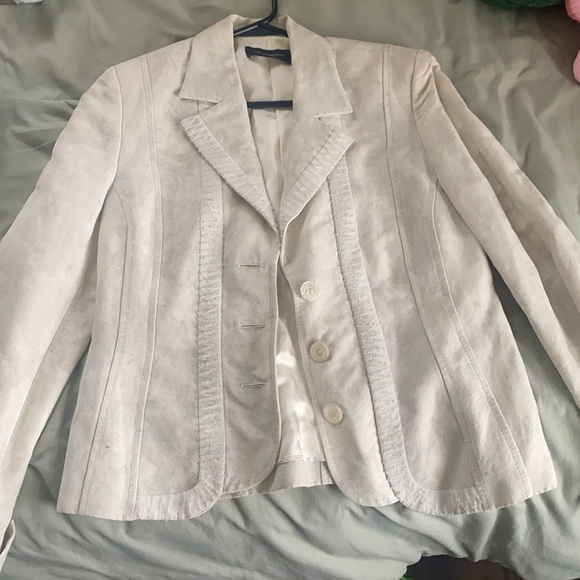 Woman’s blazer - Picture 1 of 5